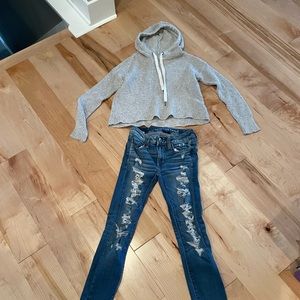 American Eagle stretch Jeggin jeans and American Eagle oatmeal hooded sweater